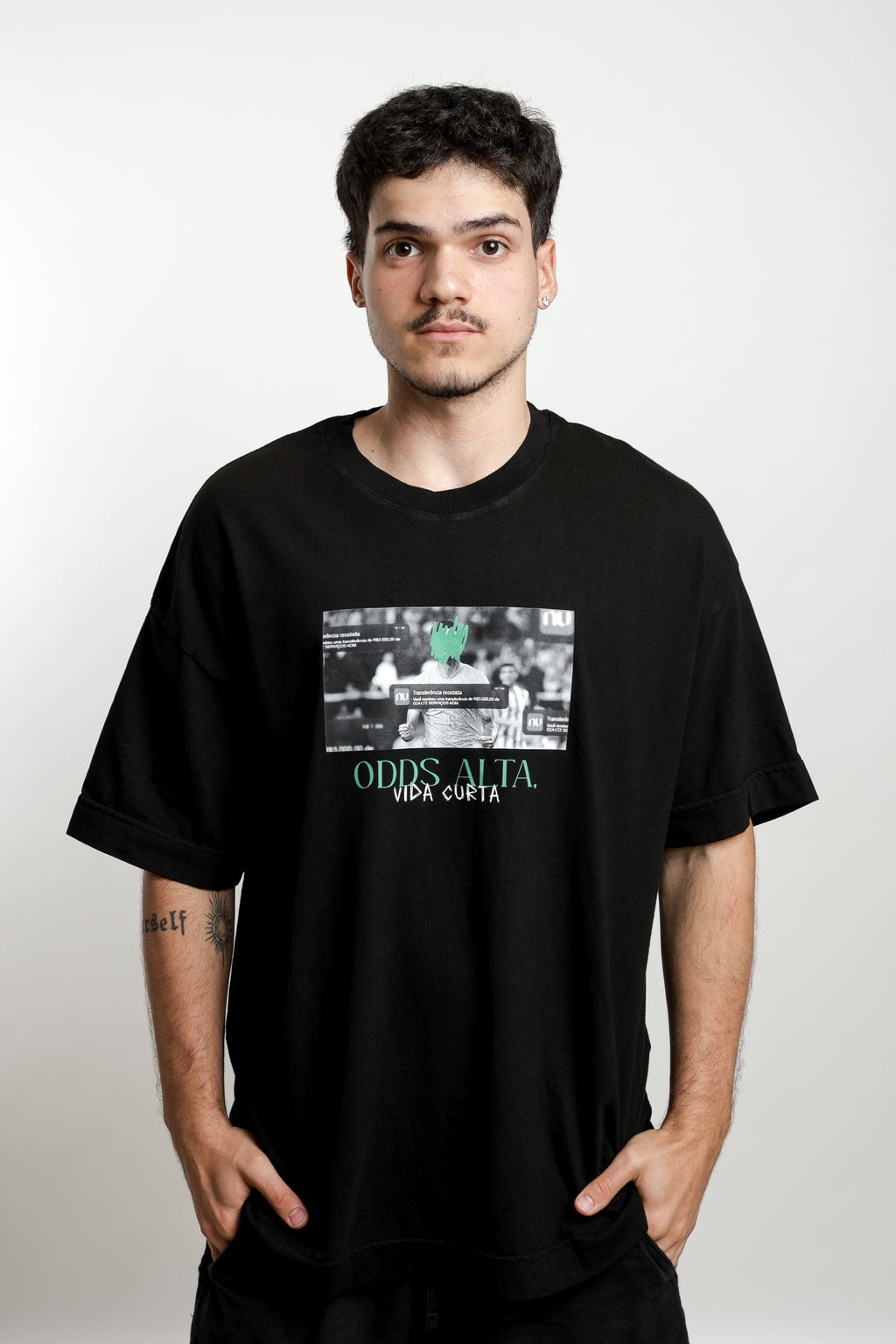 Camiseta Oversized Odds Alta